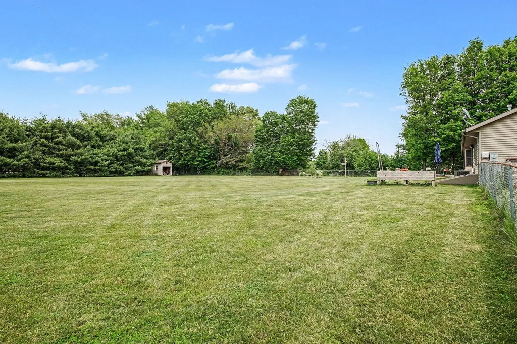 22180 Redfield Street Ontwa Township MI 49112