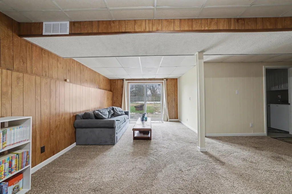 1750 Poplar Path Lincoln Charter Township MI 49127