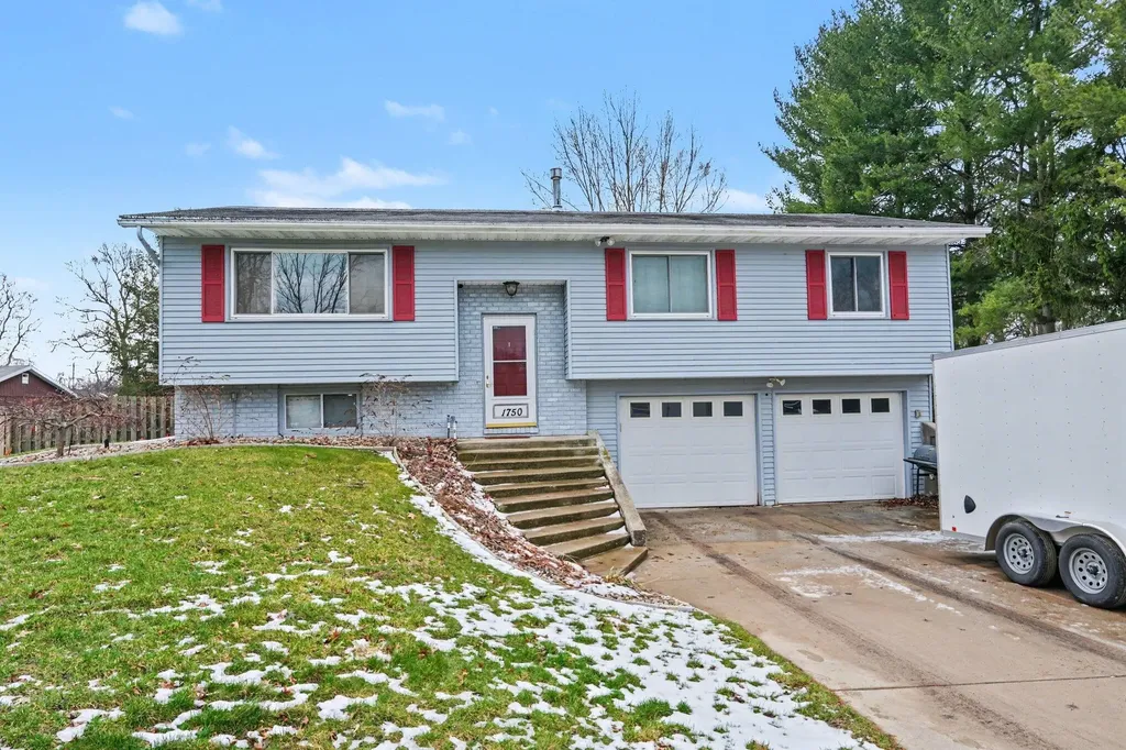 1750 Poplar Path Lincoln Charter Township MI 49127