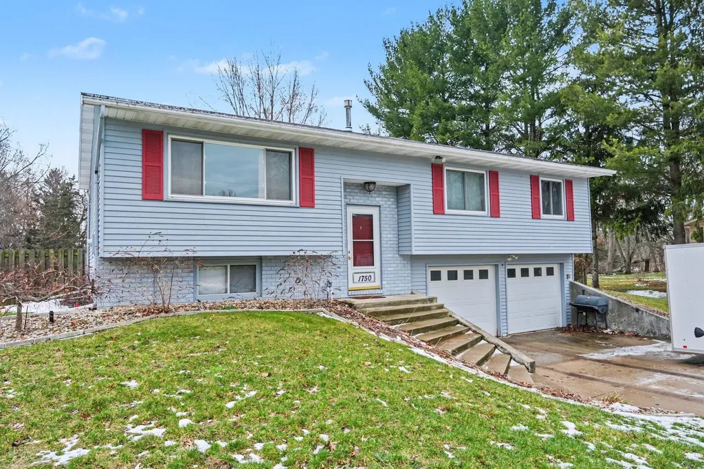 1750 Poplar Path Lincoln Charter Township MI 49127