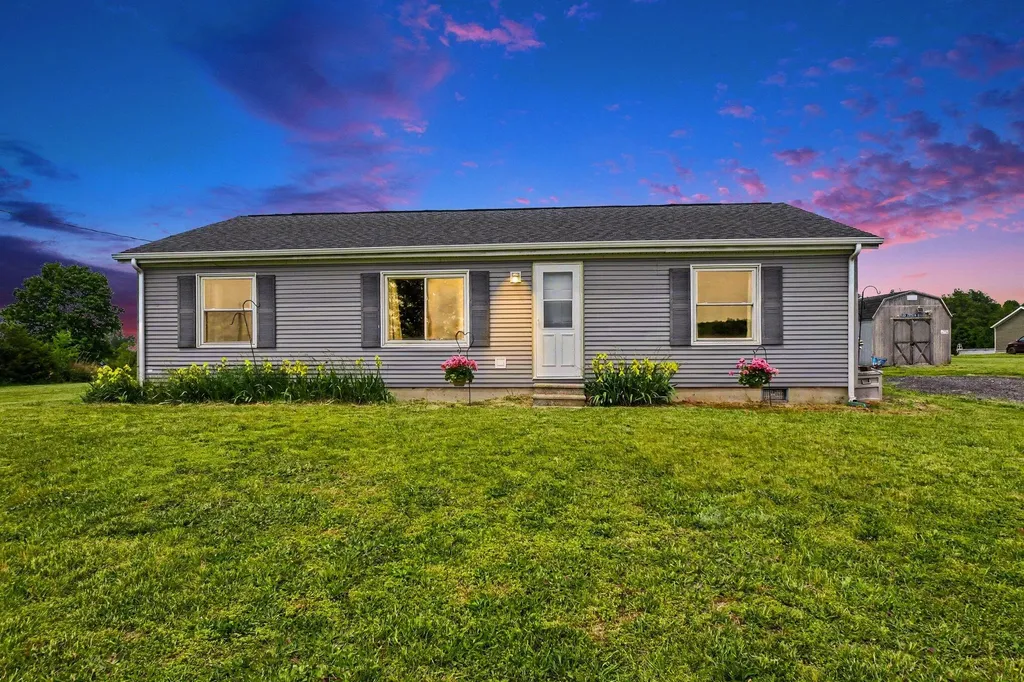 3065 Chamberlain Road Buchanan Township MI 49107