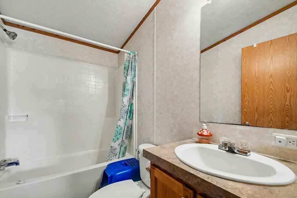 3065 Chamberlain Road Buchanan Township MI 49107