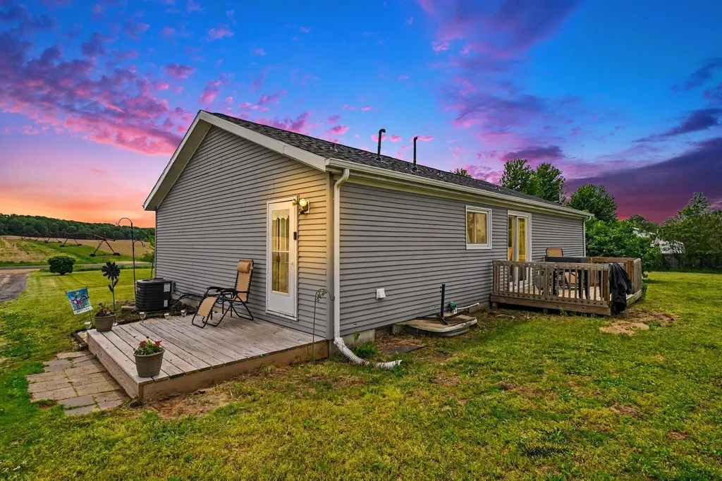 3065 Chamberlain Road Buchanan Township MI 49107