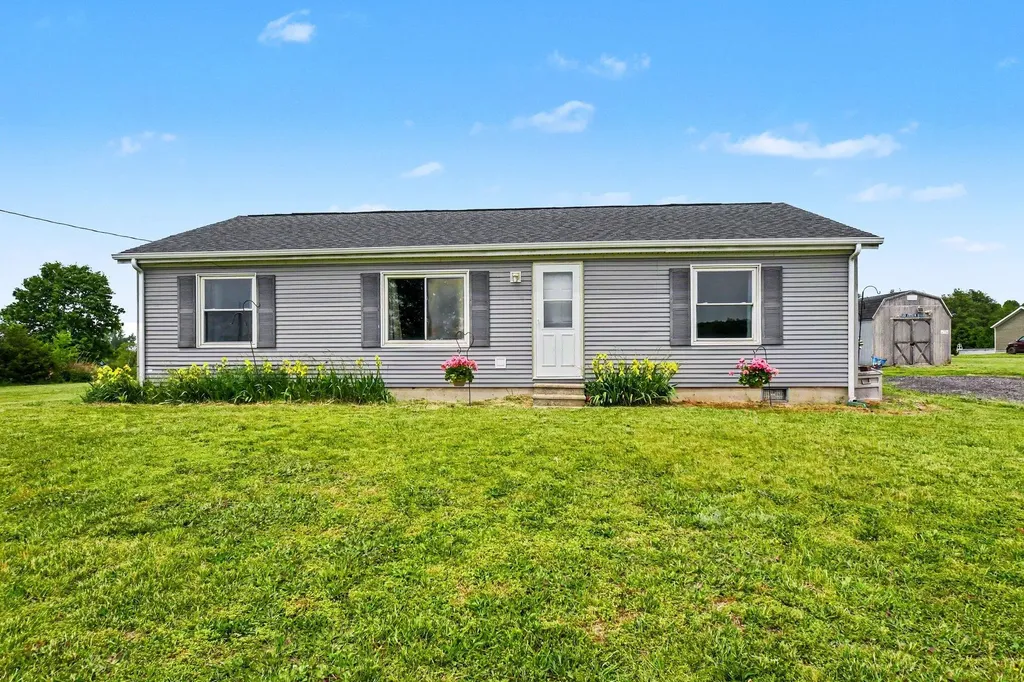 3065 Chamberlain Road Buchanan Township MI 49107