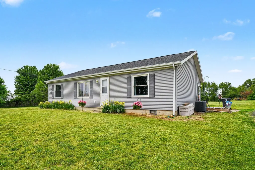 3065 Chamberlain Road Buchanan Township MI 49107