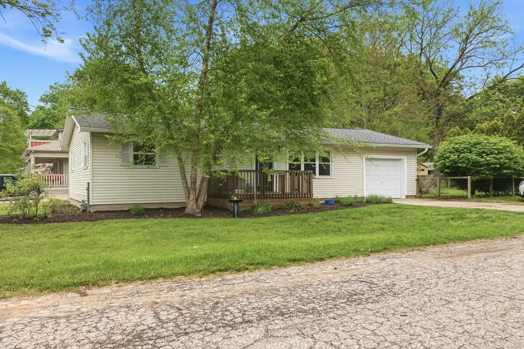 403 S Smith Street New Buffalo City MI 49117