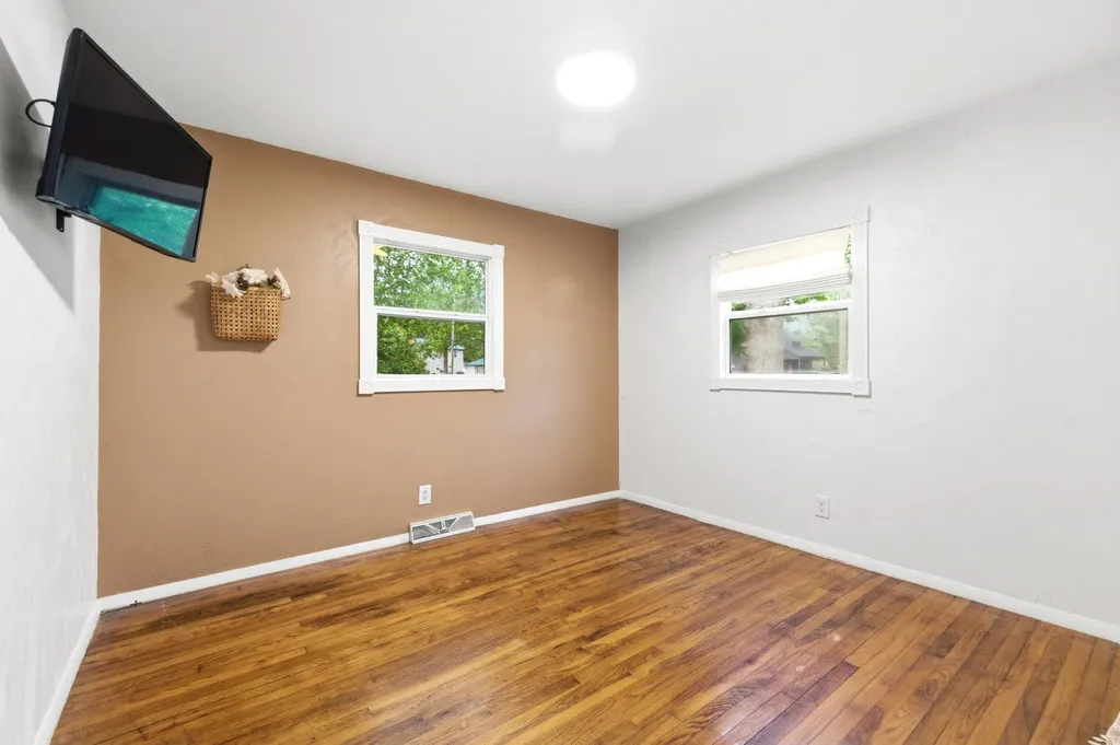 403 S Smith Street New Buffalo City MI 49117