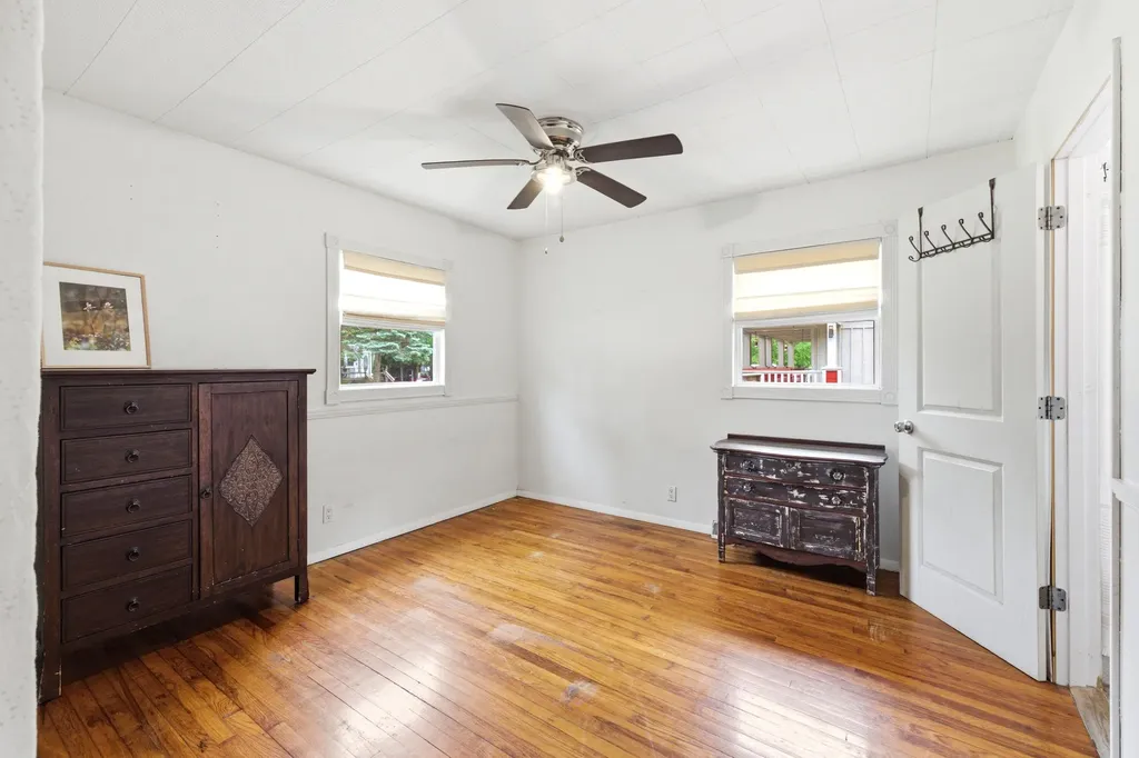 403 S Smith Street New Buffalo City MI 49117