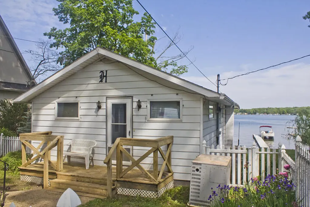 31165 County Line Road Silver Creek Township MI 49047