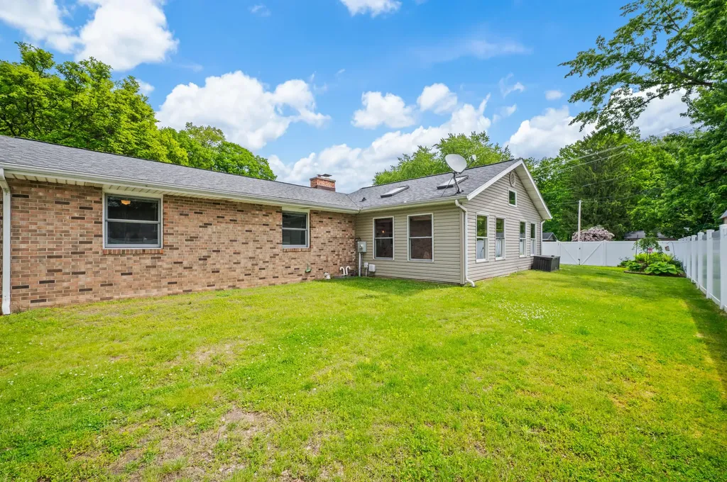 1710 Redwood Drive Lincoln Charter Township MI 49127