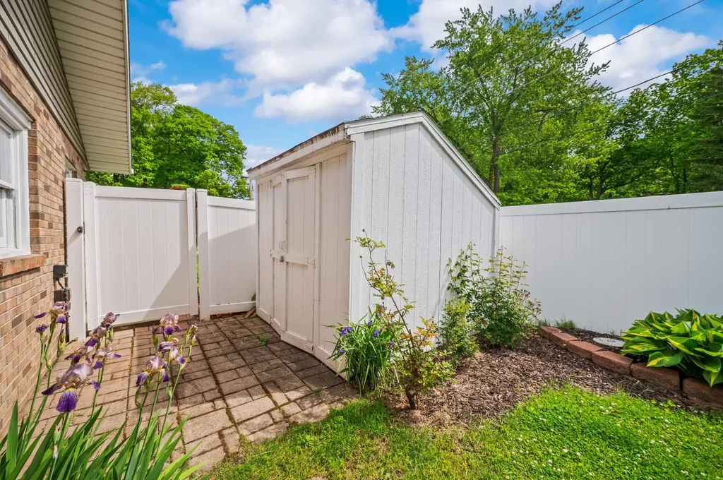 1710 Redwood Drive Lincoln Charter Township MI 49127