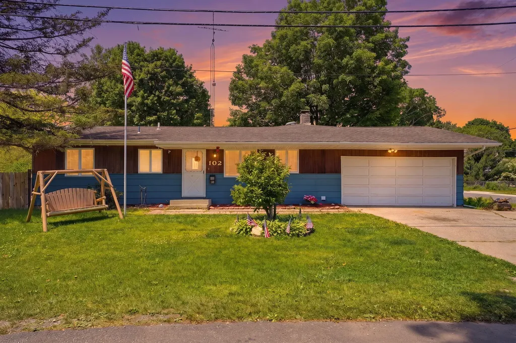 102 S Wendell Avenue Hartford City MI 49057