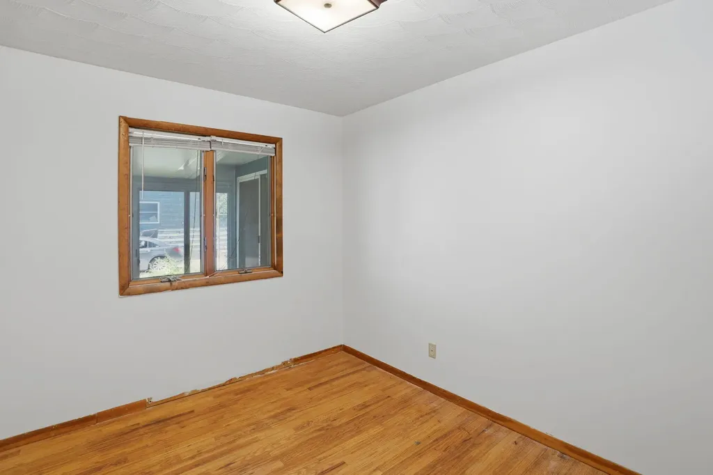 102 S Wendell Avenue Hartford City MI 49057
