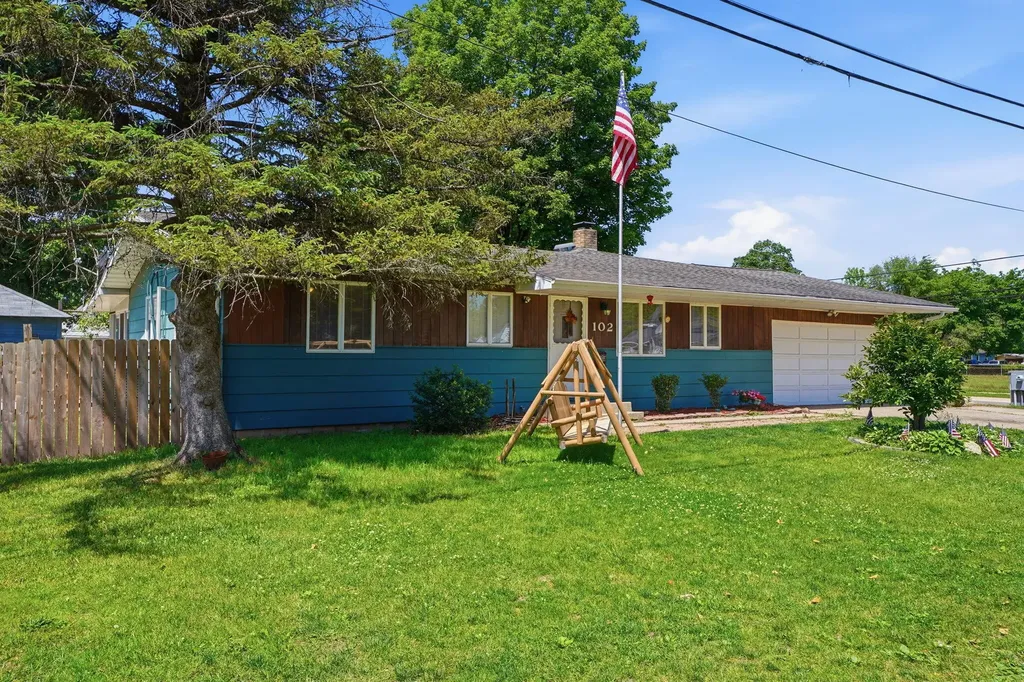 102 S Wendell Avenue Hartford City MI 49057