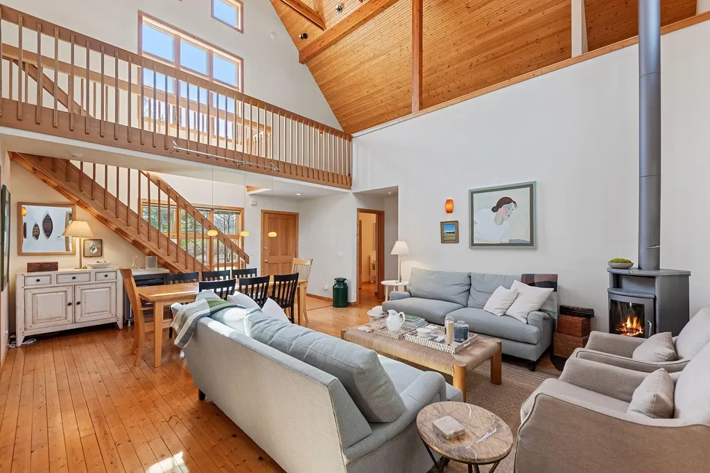 13670 Cottonwood Lane Chikaming Township MI 49115