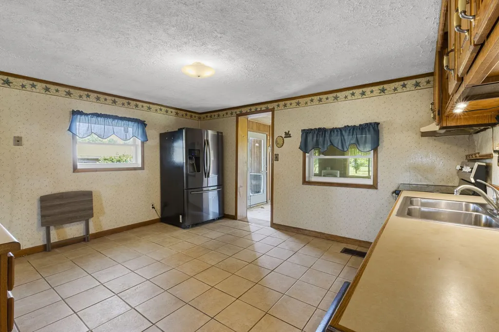 2750 Beebe Road Howard Township MI 49120