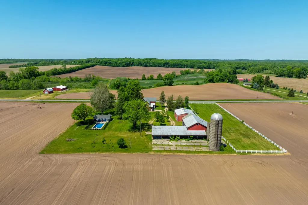 26107 Beeson Street Lagrange Township MI 49031