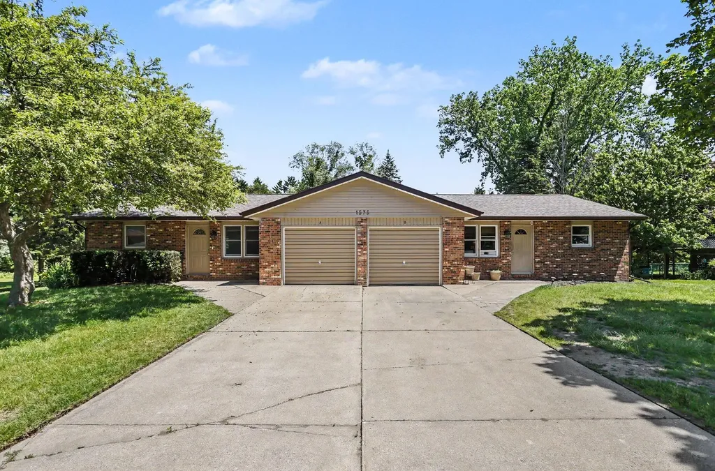 1575 Pheasant Run Baroda Village MI 49101