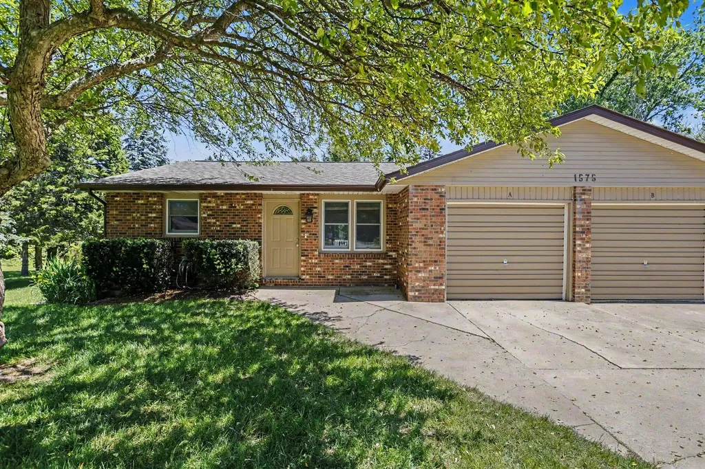 1575 Pheasant Run Baroda Village MI 49101