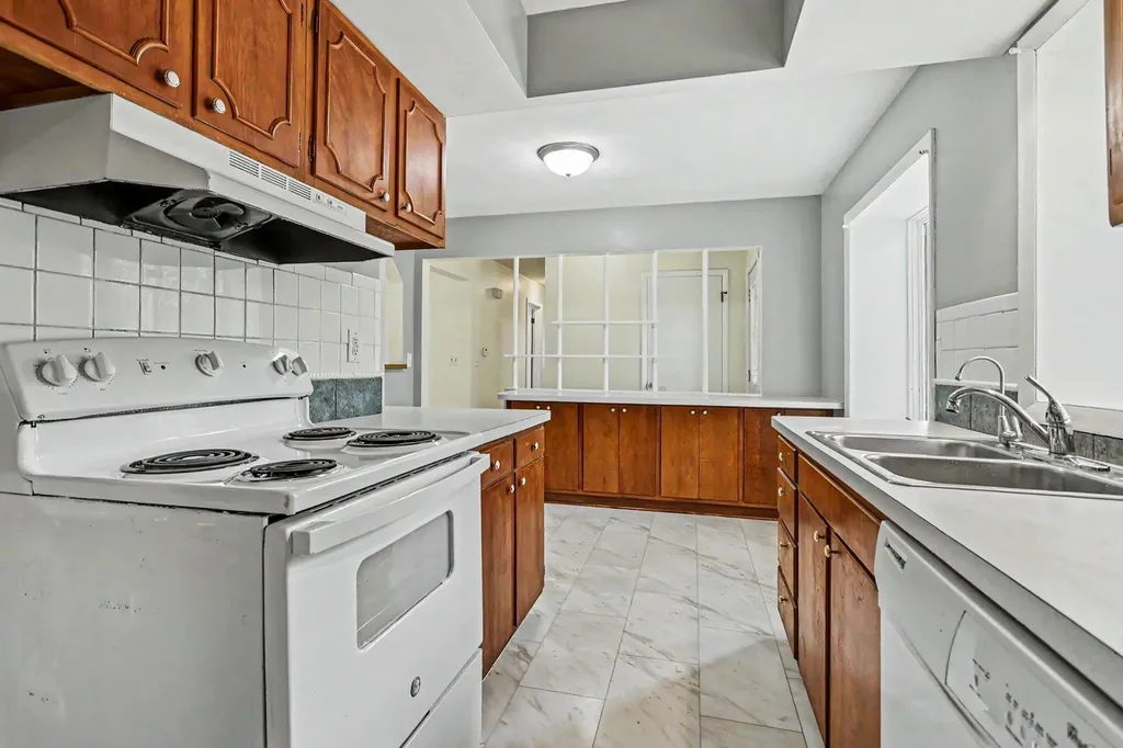 4753 Kimber Lane Oronoko Charter Township MI 49103