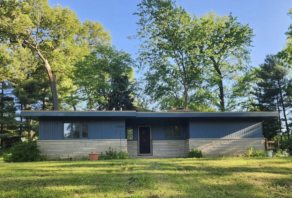 1224 Country Club Drive Niles Township MI 49120