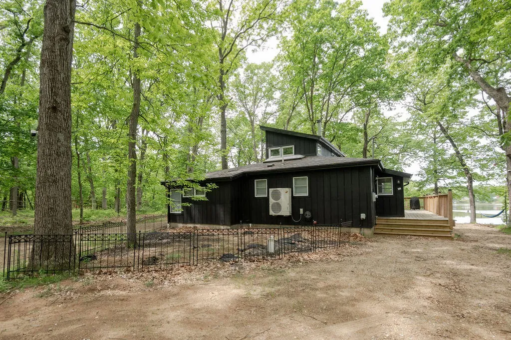 59254 Dove Lane Lockport Township MI 49093