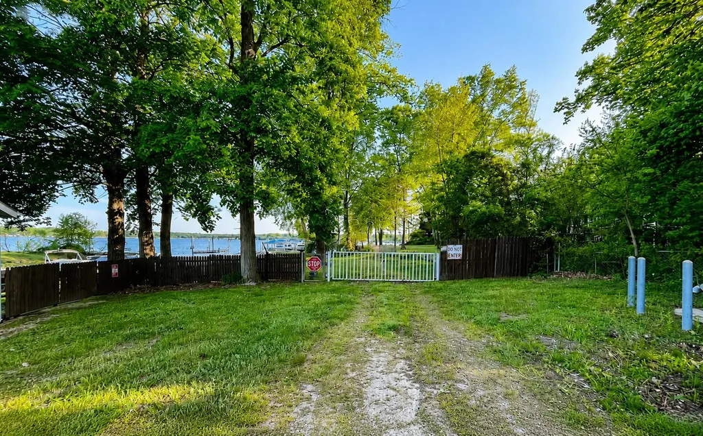 54598 Park Lane Silver Creek Township MI 49111