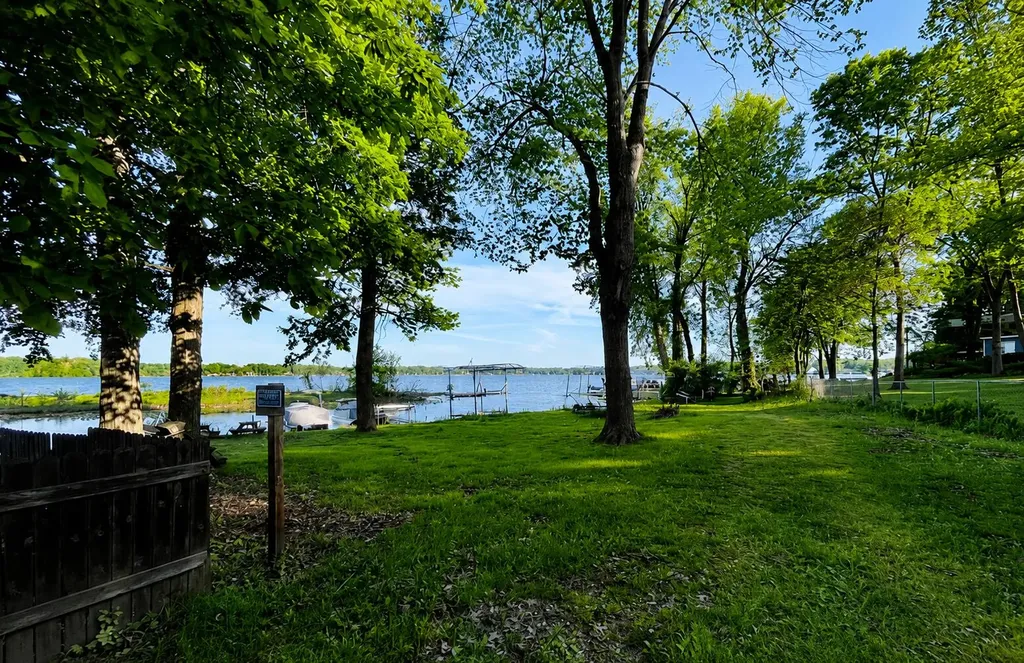 54598 Park Lane Silver Creek Township MI 49111
