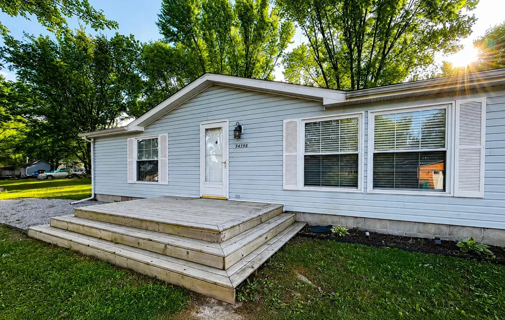 54598 Park Lane Silver Creek Township MI 49111