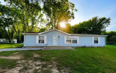 54598 Park Lane Silver Creek Township MI 49111