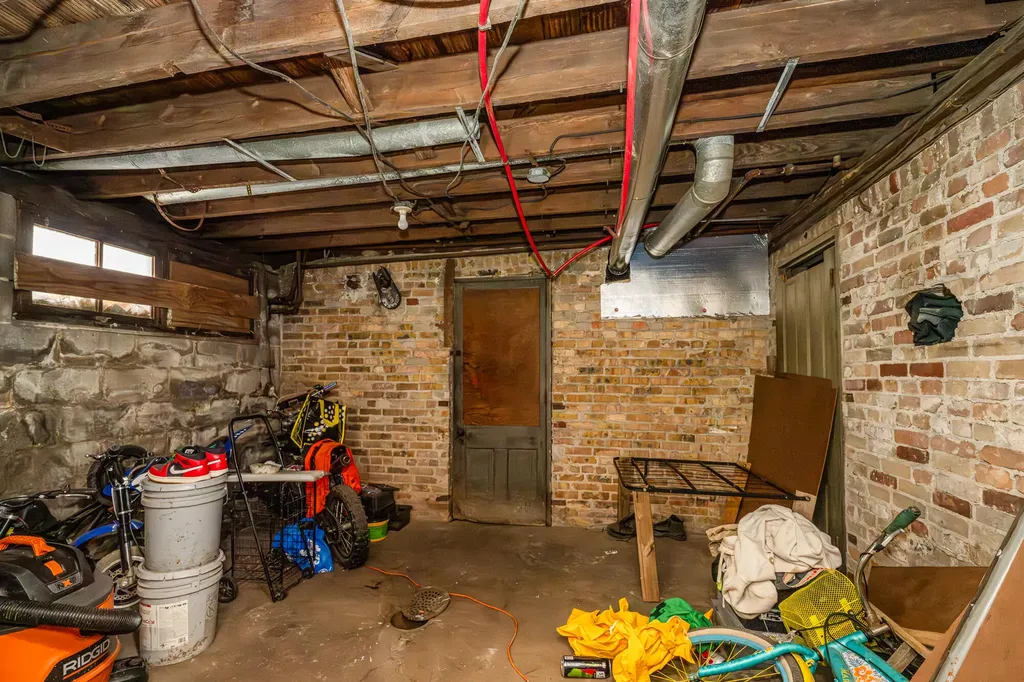 561 Heck Court Benton Harbor City MI 49022