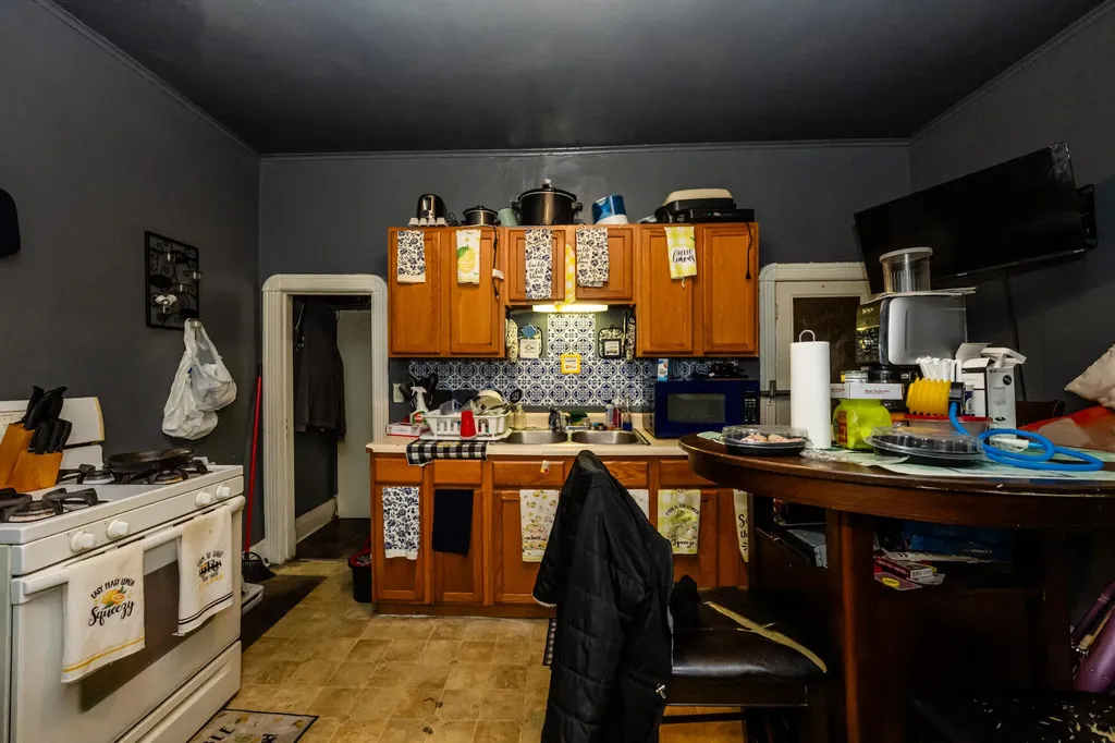 561 Heck Court Benton Harbor City MI 49022