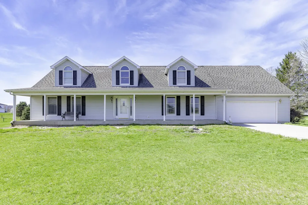 69500 Christiana Lake Road Ontwa Township MI 49112