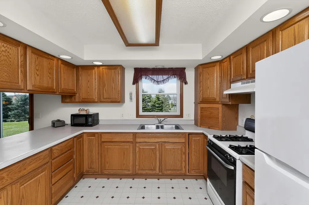 69500 Christiana Lake Road Ontwa Township MI 49112