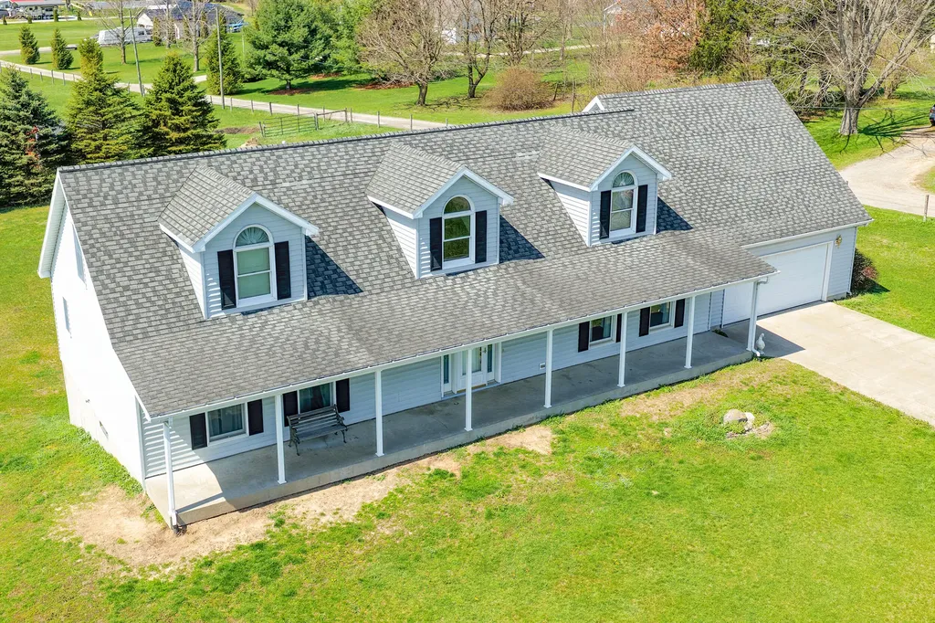 69500 Christiana Lake Road Ontwa Township MI 49112