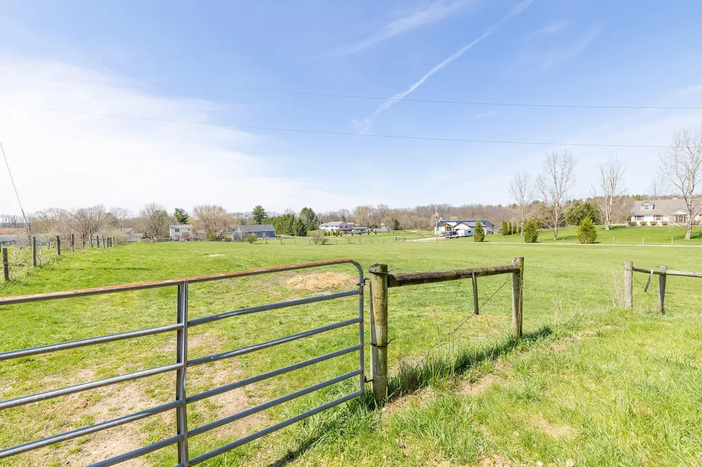 69500 Christiana Lake Road Ontwa Township MI 49112
