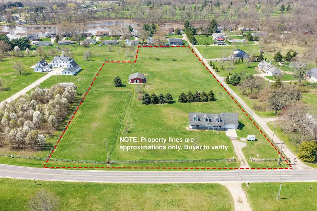 69500 Christiana Lake Road Ontwa Township MI 49112