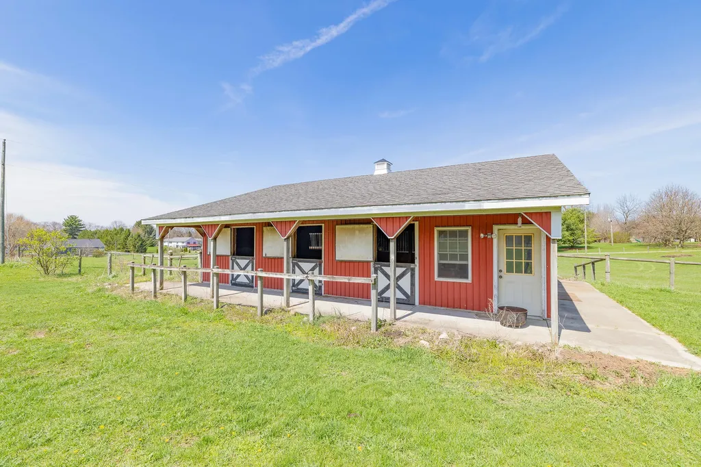 69500 Christiana Lake Road Ontwa Township MI 49112