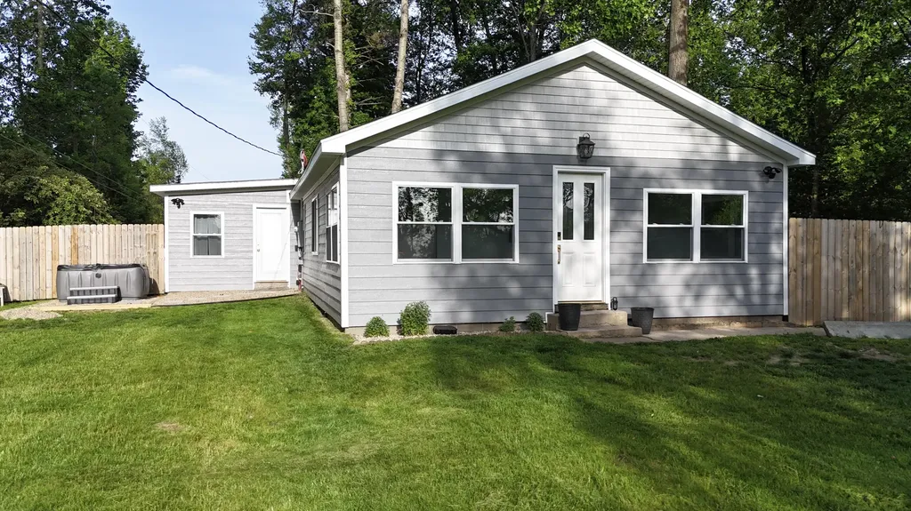 17259 Paradise Lake Road Calvin Township MI 49095