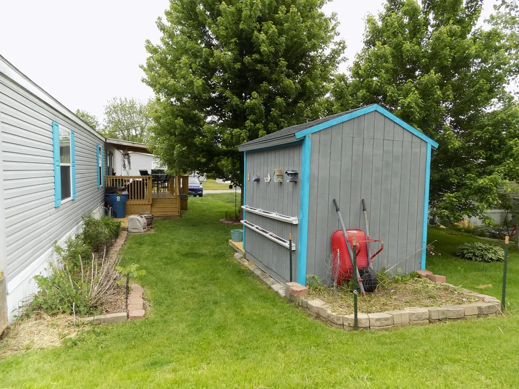 7604 Red Arrow Highway Watervliet Township MI 49098