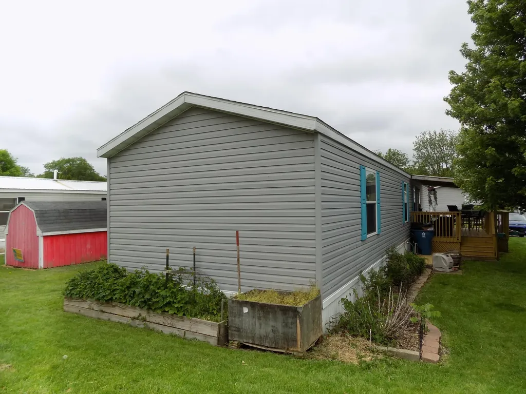 7604 Red Arrow Highway Watervliet Township MI 49098