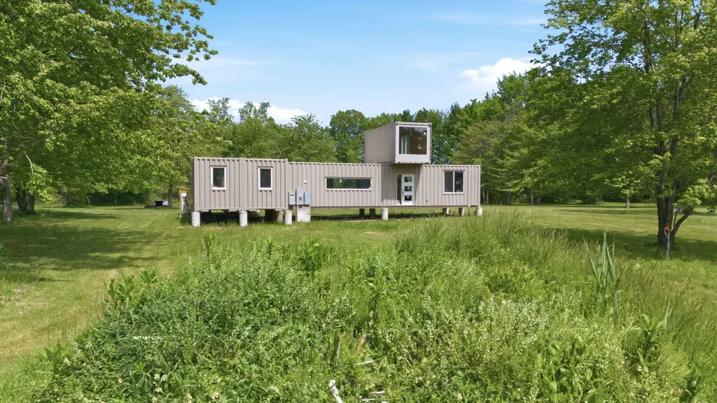 7767 Warren Woods Road Chikaming Township MI 49128