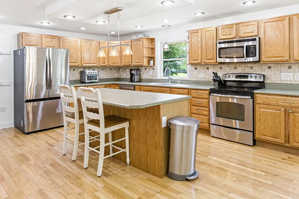 2367 Shoreham Drive Shoreham Village MI 49085