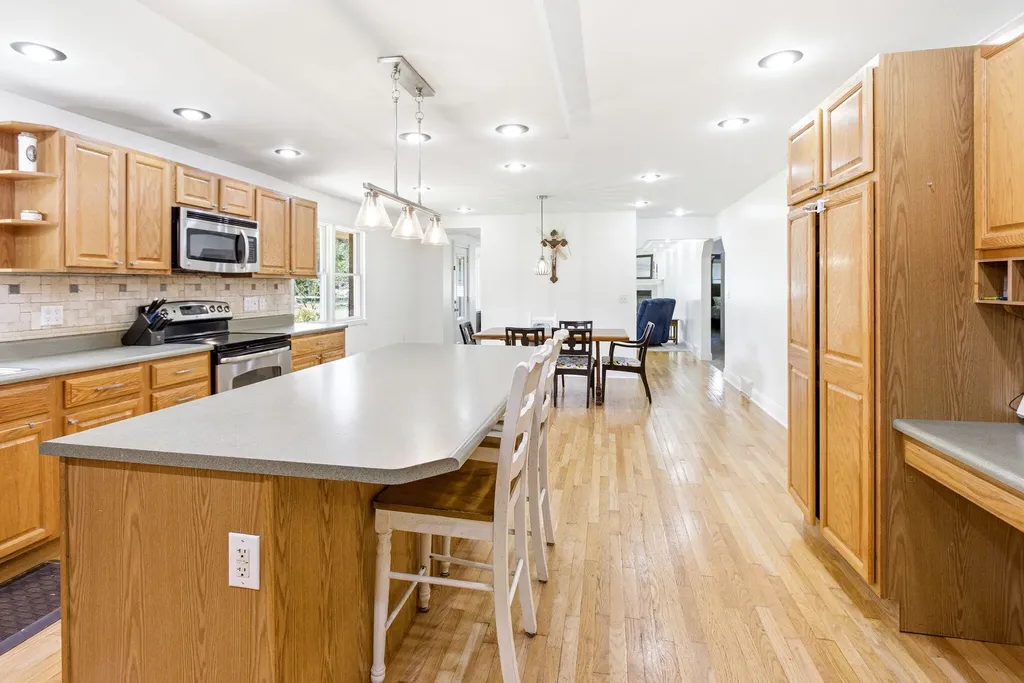 2367 Shoreham Drive Shoreham Village MI 49085