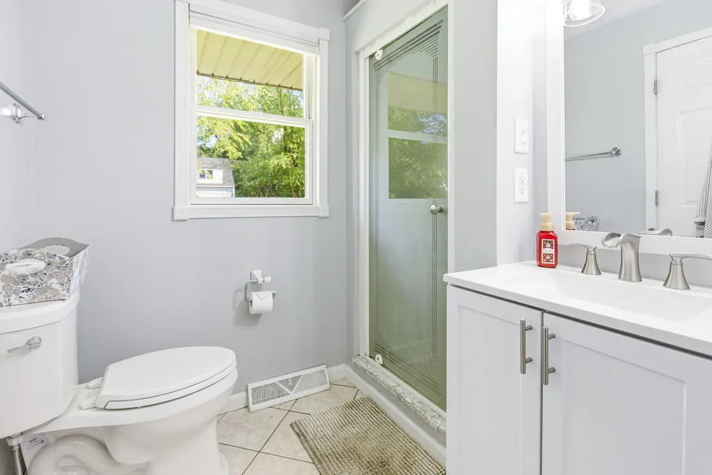 2367 Shoreham Drive Shoreham Village MI 49085