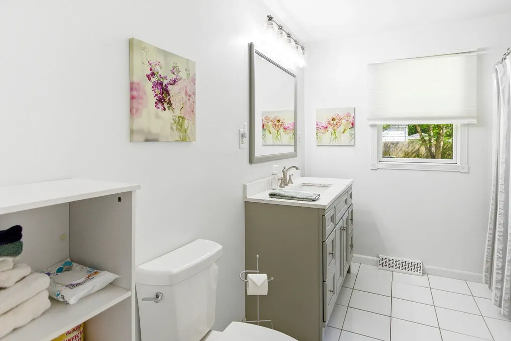 2367 Shoreham Drive Shoreham Village MI 49085