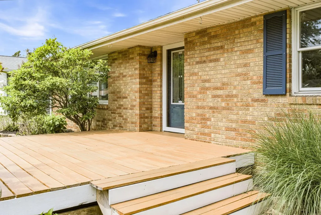 2367 Shoreham Drive Shoreham Village MI 49085