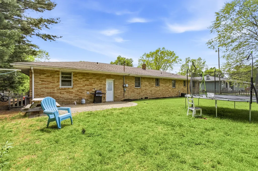 2367 Shoreham Drive Shoreham Village MI 49085