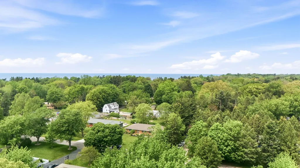 2367 Shoreham Drive Shoreham Village MI 49085
