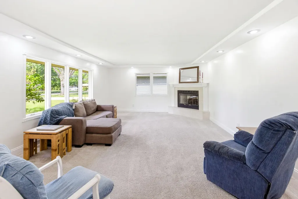 2367 Shoreham Drive Shoreham Village MI 49085